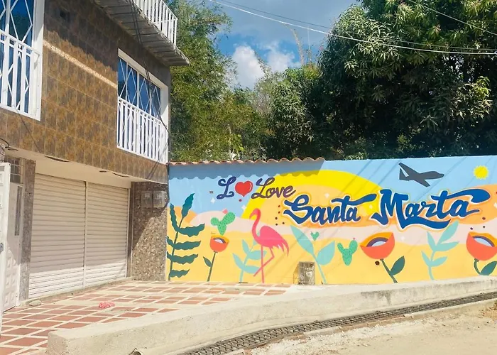 Hostal Isabella Santa Marta 